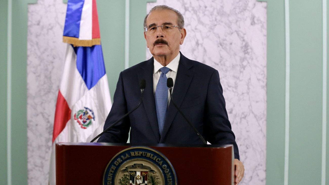 nota Danilo Medina anuncia a partir de este miércoles entrada en fase escalonada y gradual Convivir con el COVID 19 de forma segura 17 05 2020